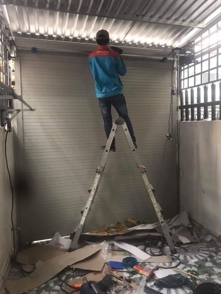 THI CÔNG CỬA CUỐN QUẬN 12