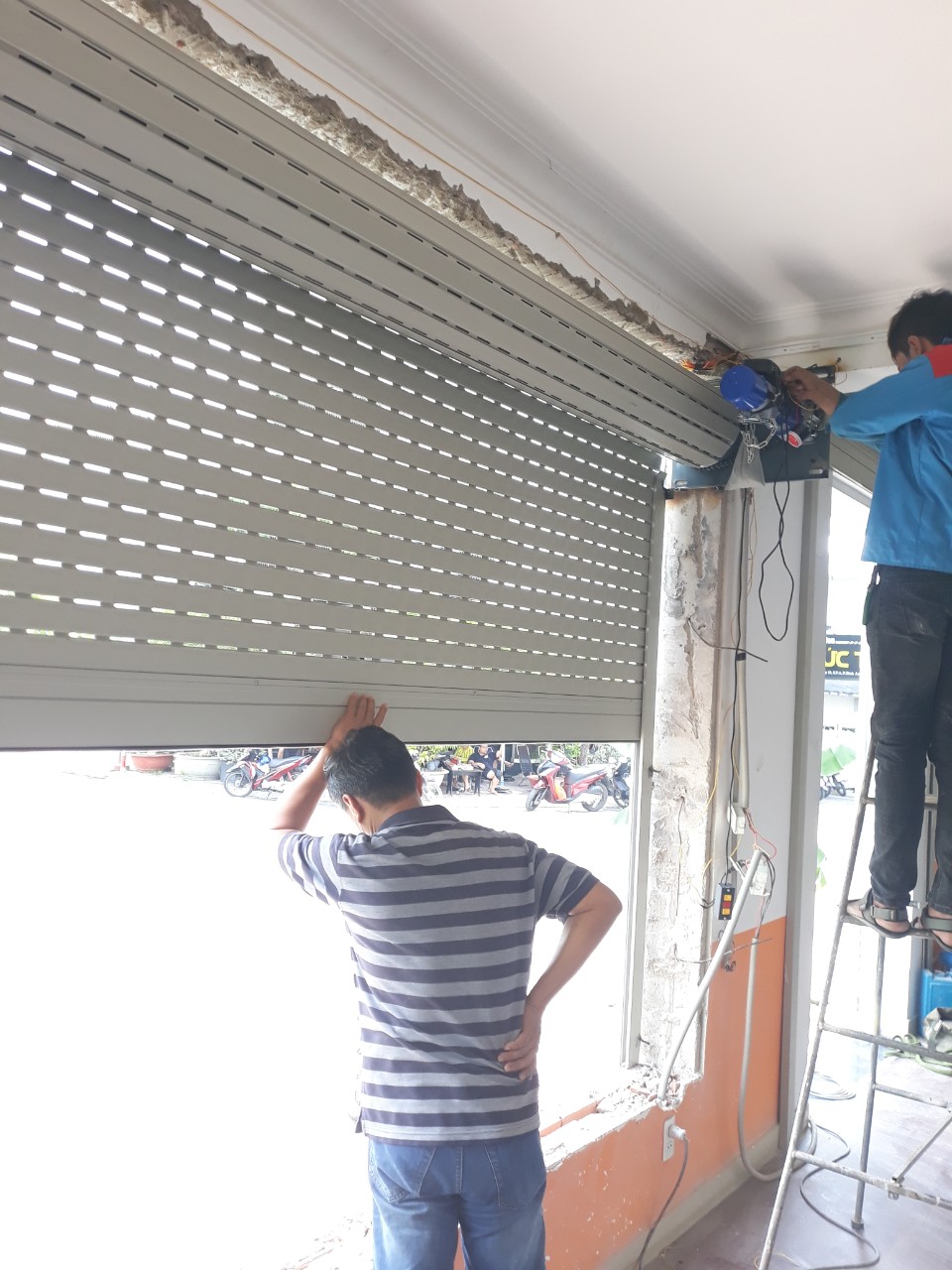 Bảng báo giá cửa cuốn Đức TpHCM  2020 – Alphadoor